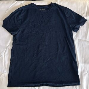 BR T Shirt Medium